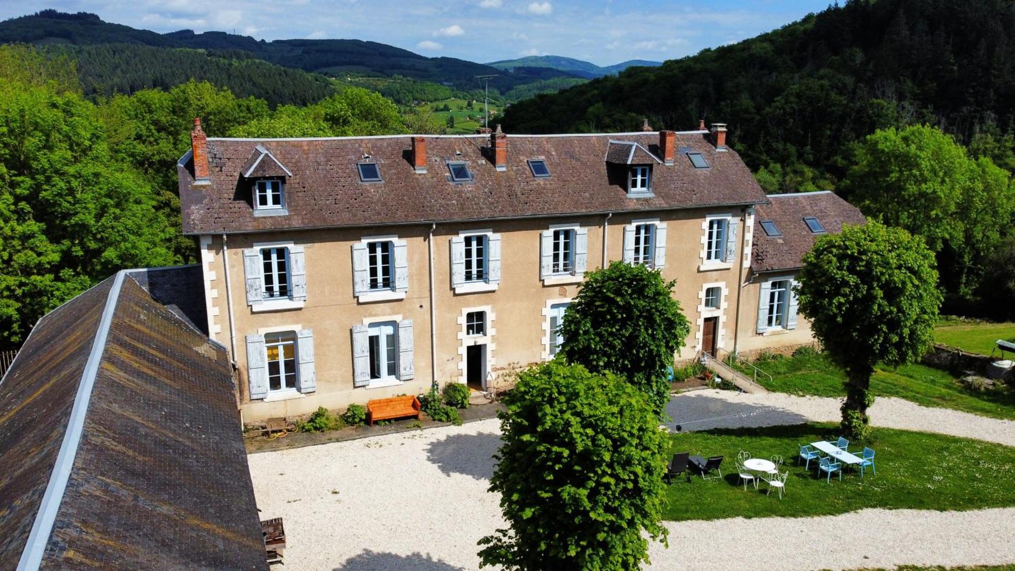 L' Ancienne Ecole Du Morvan Larochemillay Exteriér fotografie